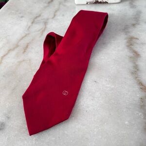 Authentic Gucci Men’s Red Silk Tie Made in Italy Logo Designer Luxury Necktie
